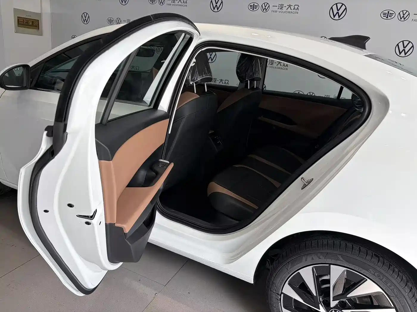 Volkswagen Sagitar 2026 S 1.5L Base Model фото 3