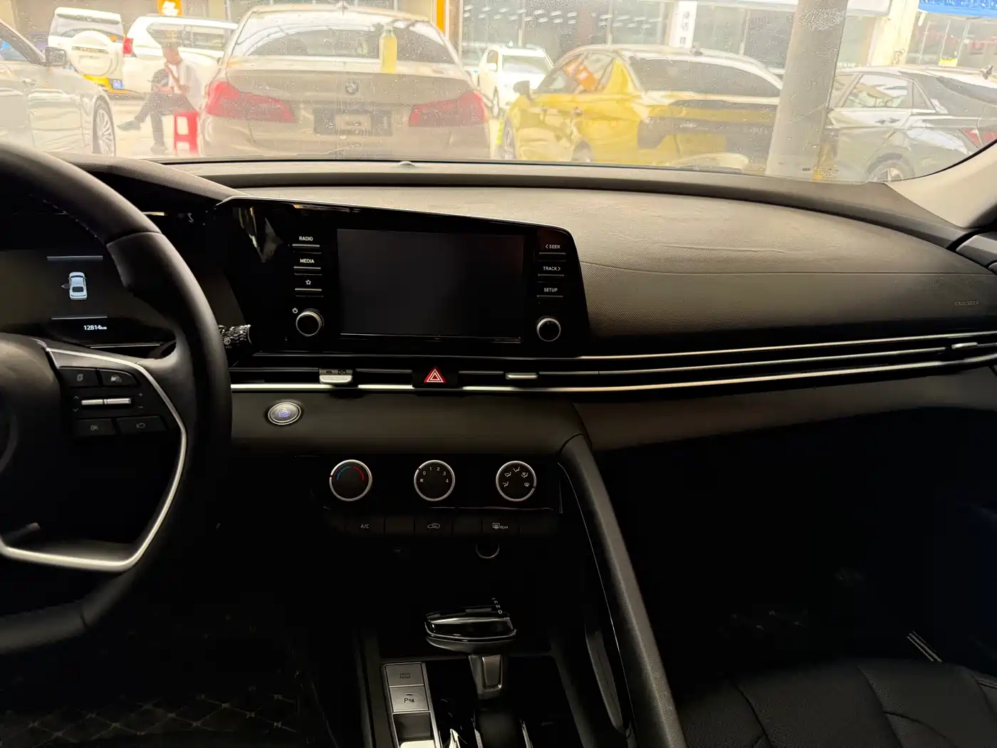 Hyundai Elantra 2023 1.5L CVT GLX Elite Edition фото 11