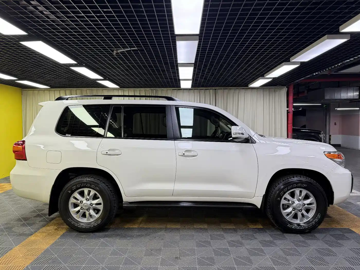 Toyota Land Cruiser 2012 4.0L Automatic VX фото 10