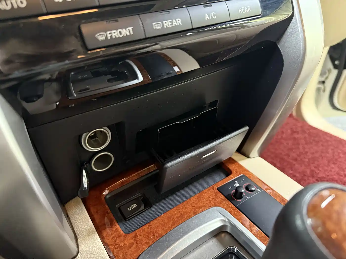 Toyota Land Cruiser 2012 4.0L Automatic VX фото 25