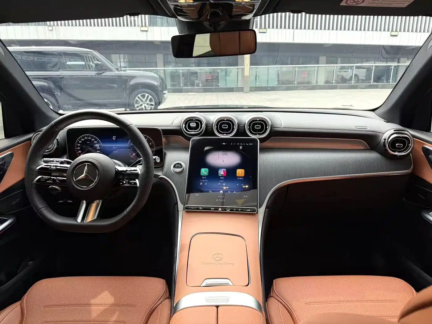 Mercedes-Benz GLC 2025 Model Year GLC 260 L 4MATIC Luxury фото 9