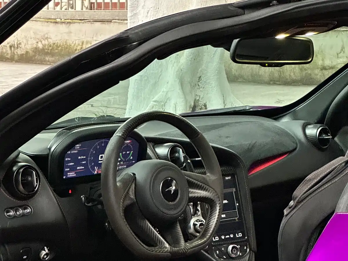 McLaren 720S 2019 4.0T Coupe фото 8