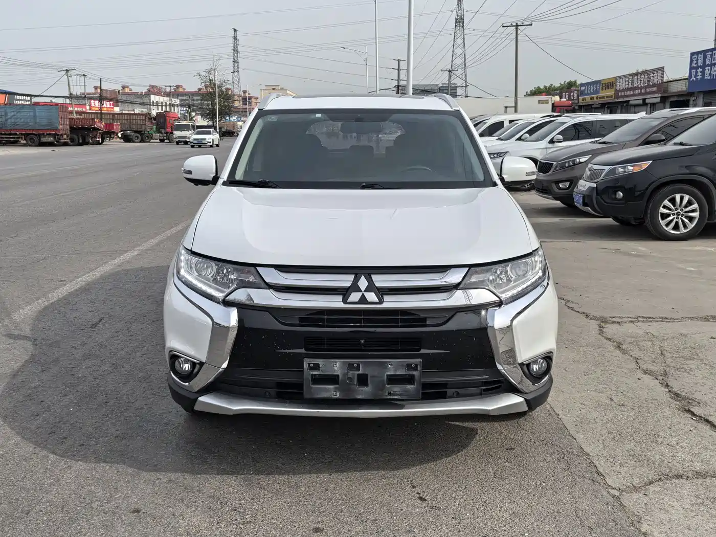 MITSUBISHI OUTLANDER