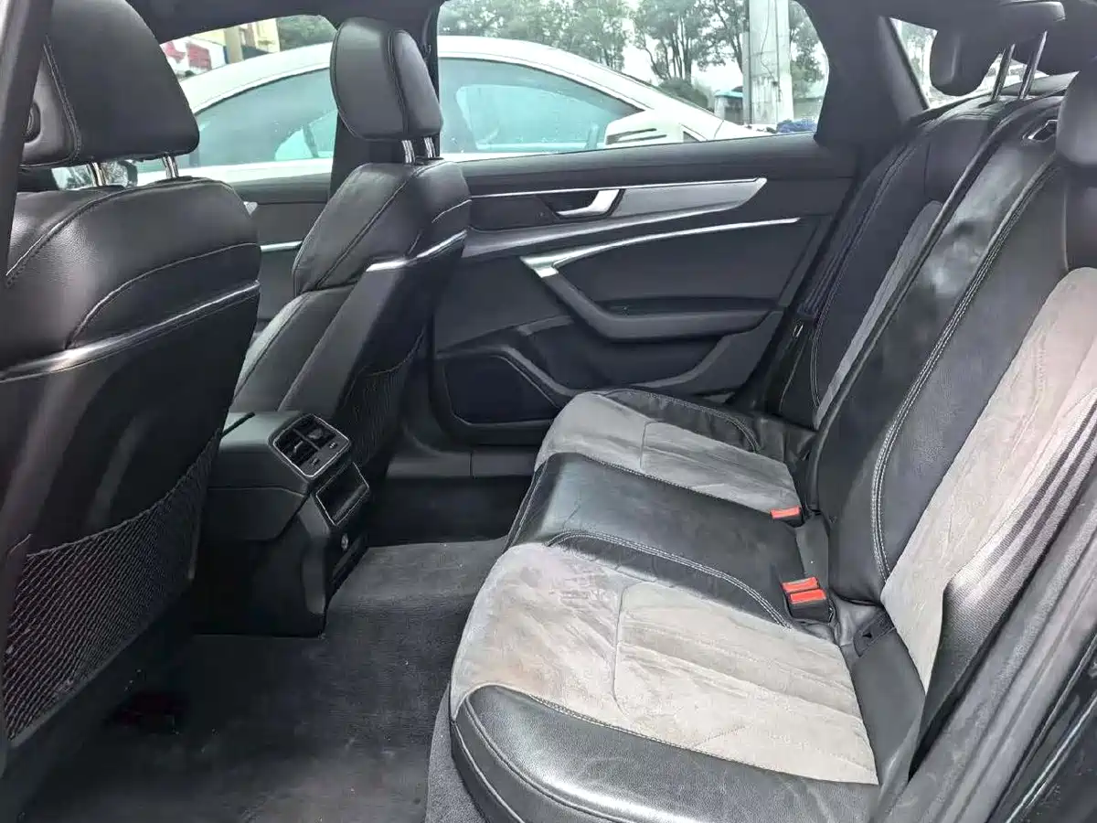 Audi A6L 2019 40 TFSI Luxury Dynamic фото 7