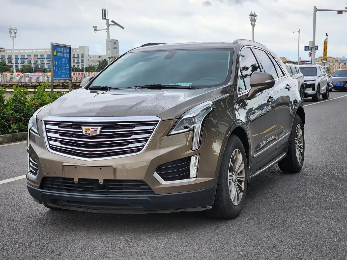 Фото 1 - Cadillac XT5
