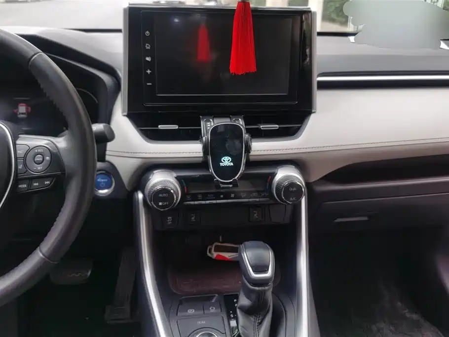Toyota RAV4 Rongfang 2020 Hybrid 2.5L E-CVT AWD Flagship Edition фото 13