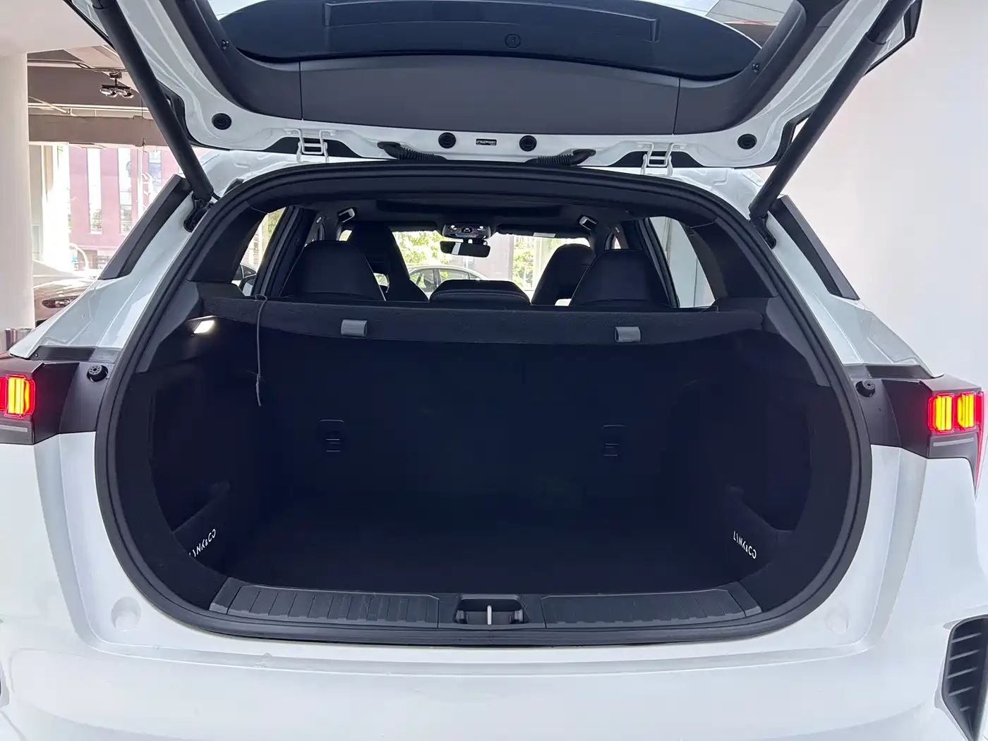 Lynk & Co 06 2023 Remix 1.5T Power Pro фото 22