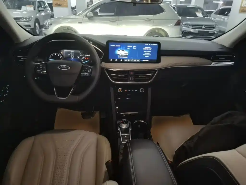 Ford Escape 2025 2024 Model EcoBoost 245 2WD Premium Edition