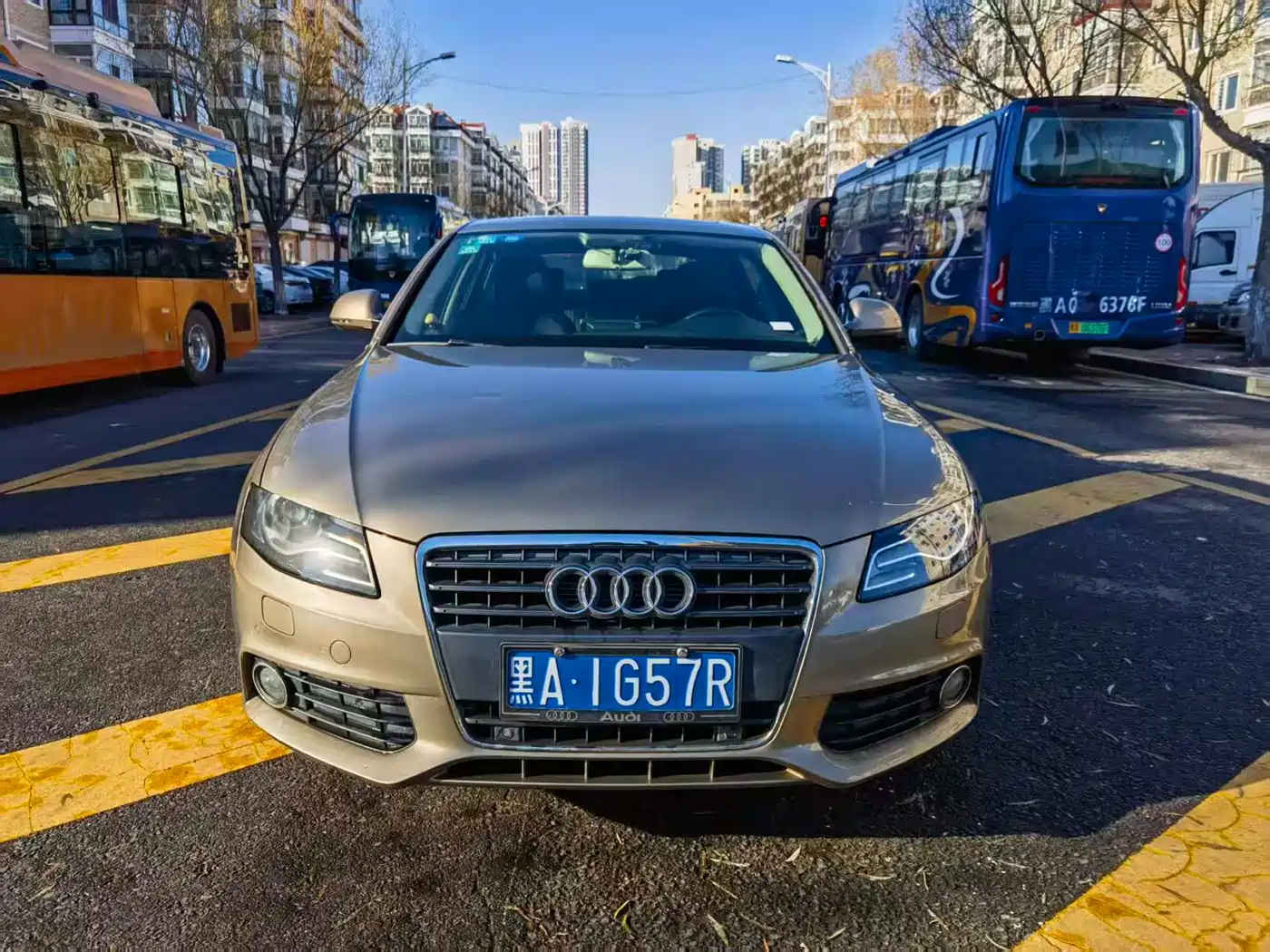 Audi A4L 2012 2.0 TFSI Auto Standard фото 2