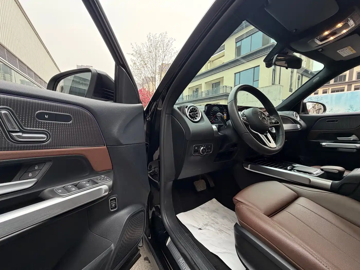 Mercedes-Benz GLB 2022 Model GLB 200 Fashion Edition фото 4