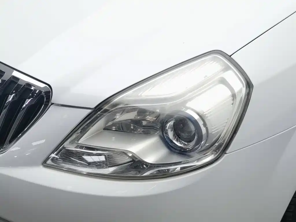Photo 7 - Buick Excelle
