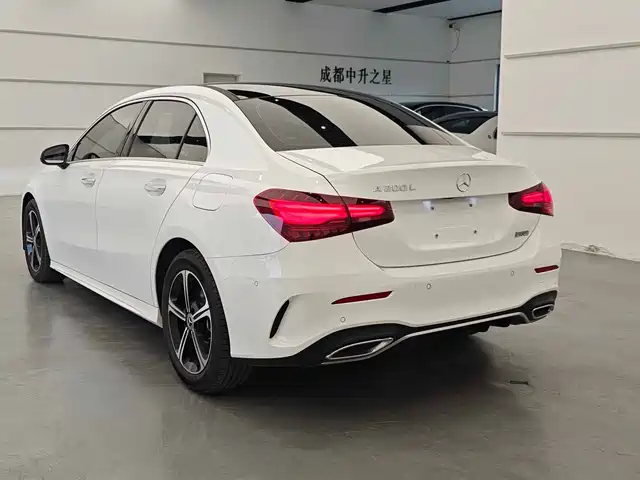 Mercedes-Benz A-Class 2023 A 200 L Fashion — фото 5