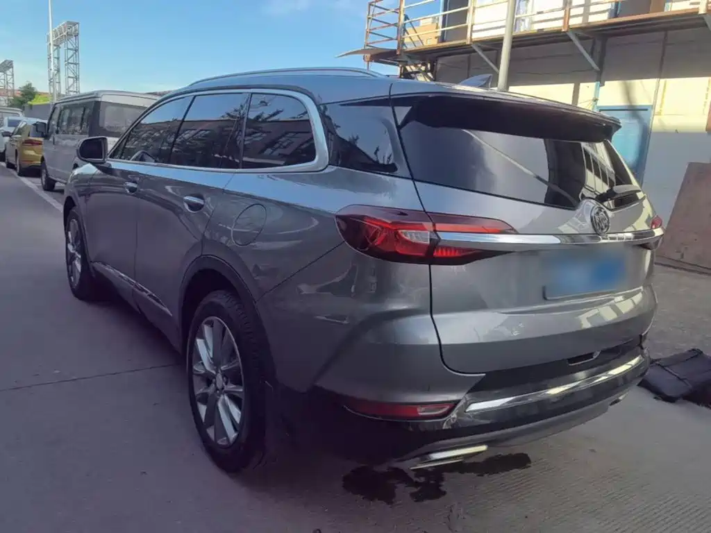 Фото 5 - Buick Enclave