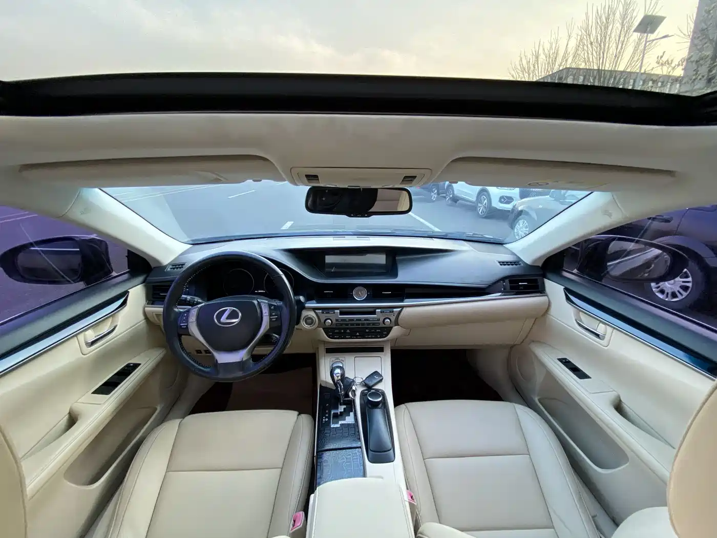 Lexus ES 2013 250 Luxury Edition фото 8