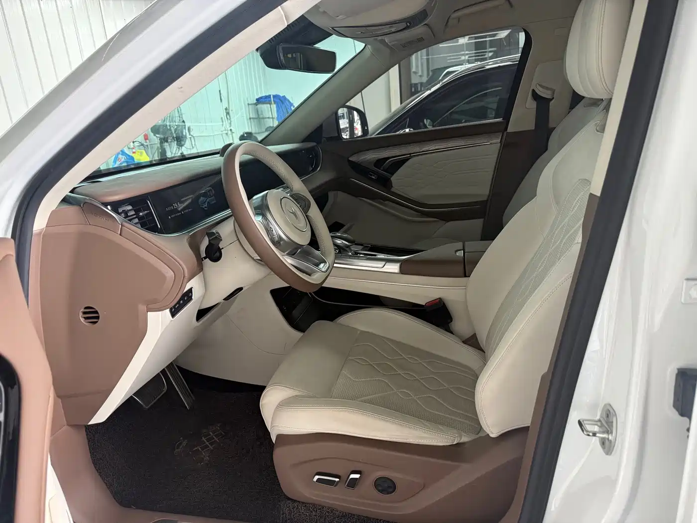 Voyah Free 2022 2021 AWD Standard Range Extender Exclusive Luxury Package