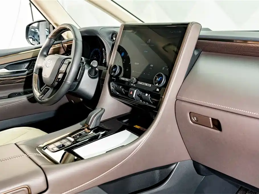 Toyota Alphard 2024 Hybrid 2.5L Ultimate Enjoyment Edition фото 21