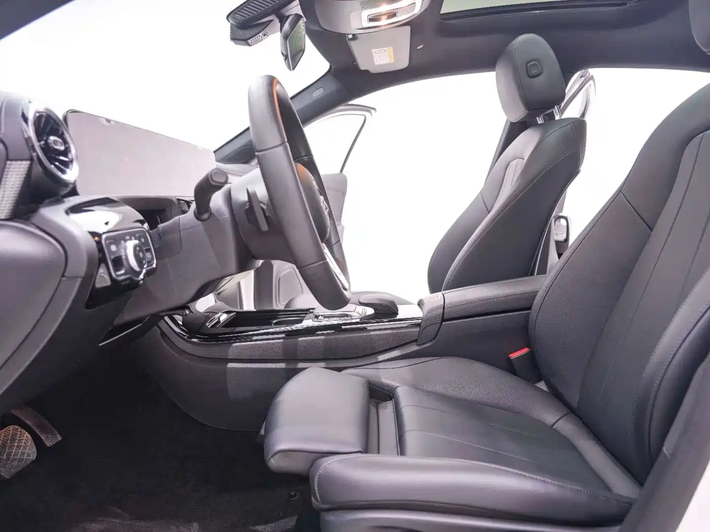 Mercedes-Benz A-Class 2022 Facelift A 200 L Sport Sedan Dynamic фото 23