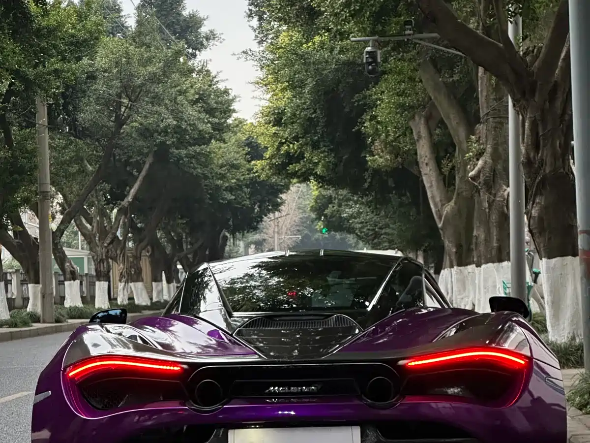 McLaren 720S 2019 4.0T Coupe фото 18
