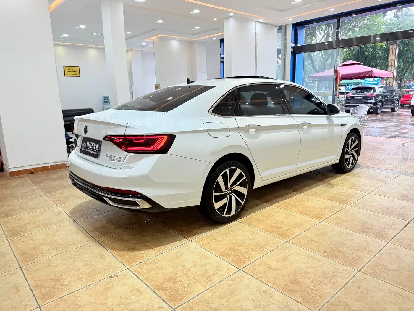 Volkswagen Sagitar 2024 300TSI DSG Surpass Edition фото 4