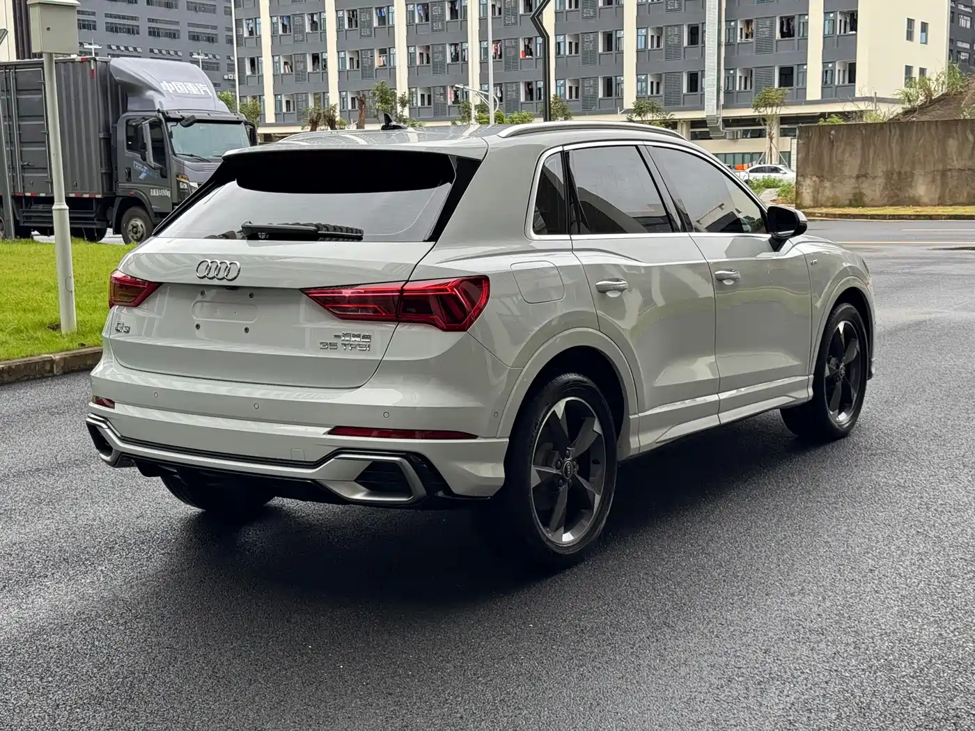 Фото 7 - Audi Q3