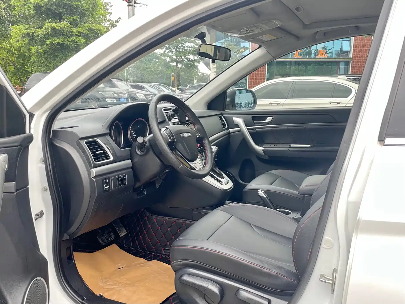 Haval M6 2017 2017 1.5T Automatic 2WD Elite