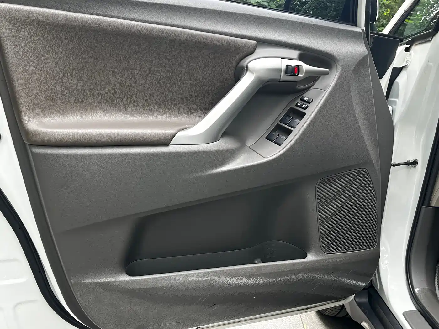 Toyota E'Z 2015 180E CVT Crossover Edition фото 12