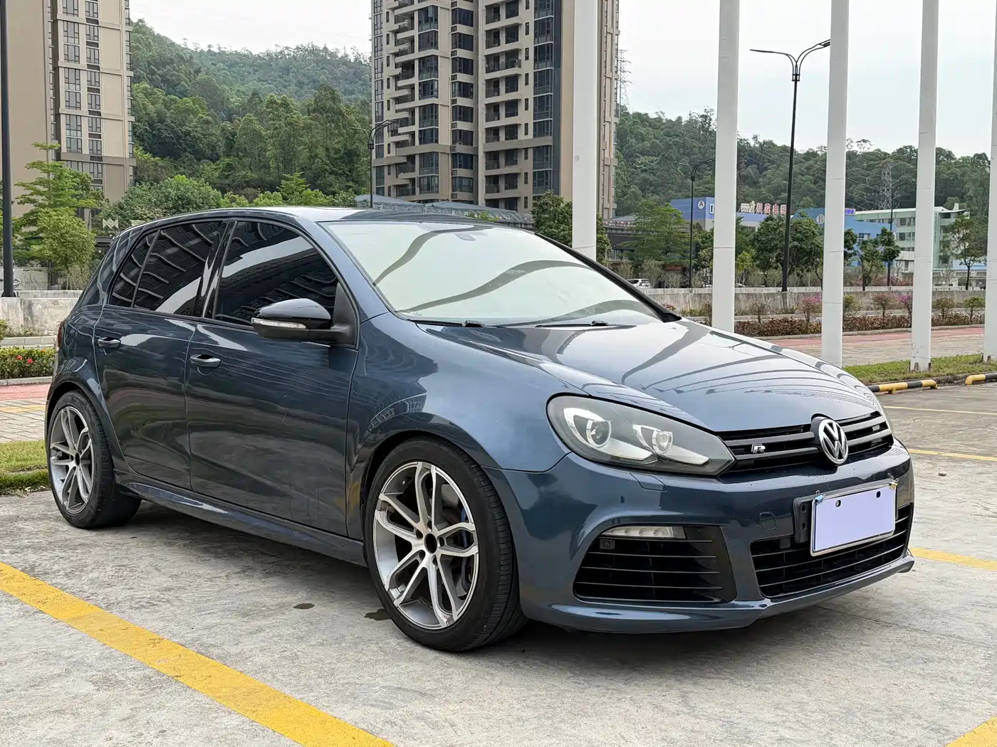 Volkswagen Golf (Import) 2011 2.0TSI R фото 3
