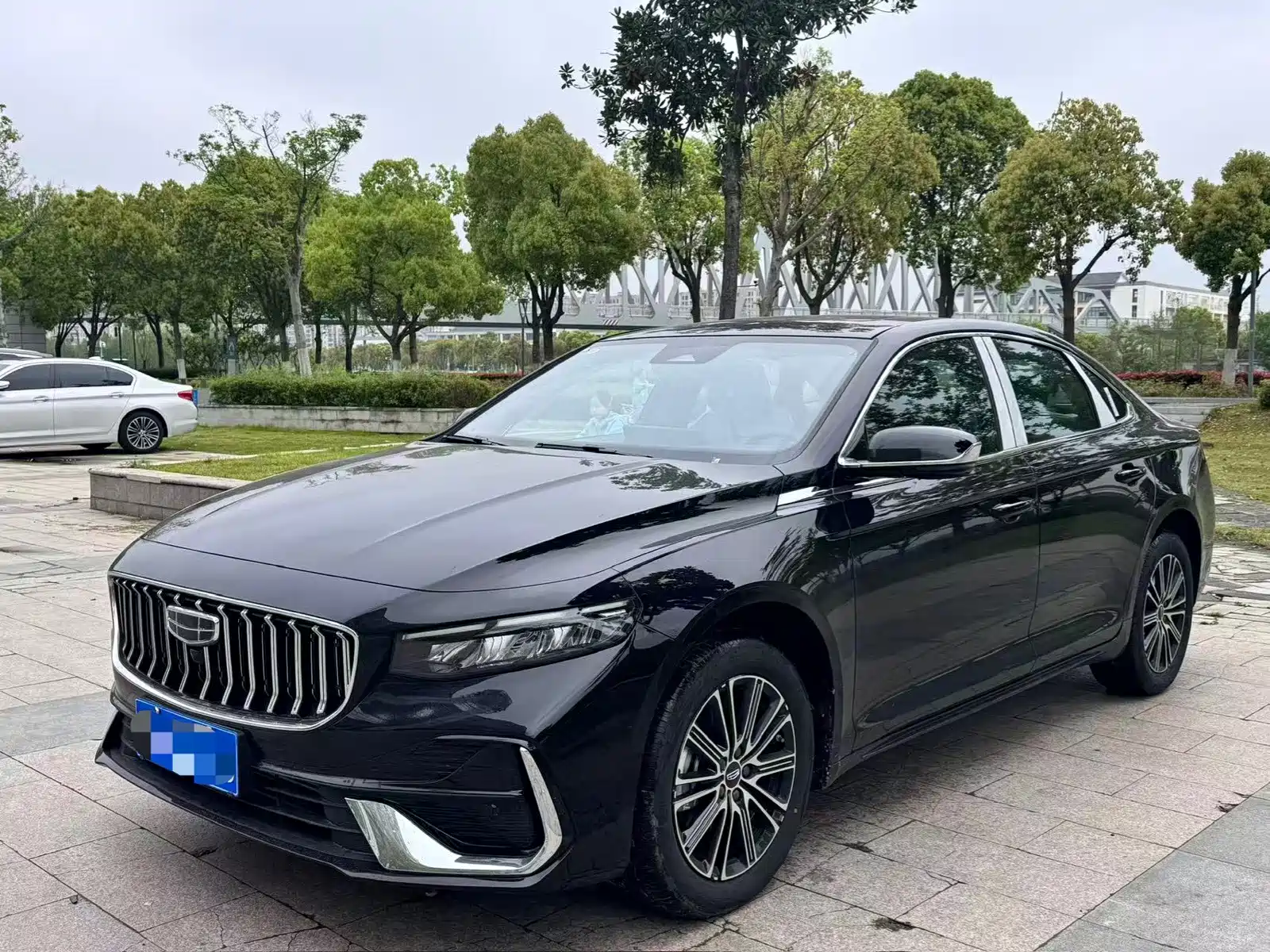 Фото 1 - Geely Preface
