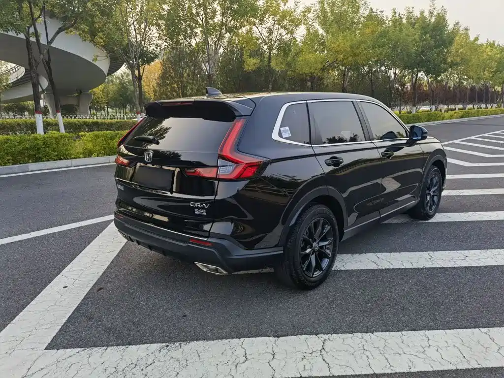 Фото 9 - Honda CR-V