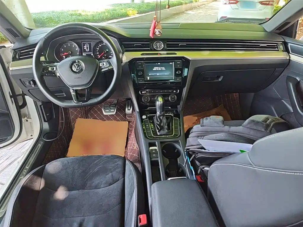 Volkswagen FAW-Volkswagen CC 2019 330TSI Elegance Edition China VI фото 10