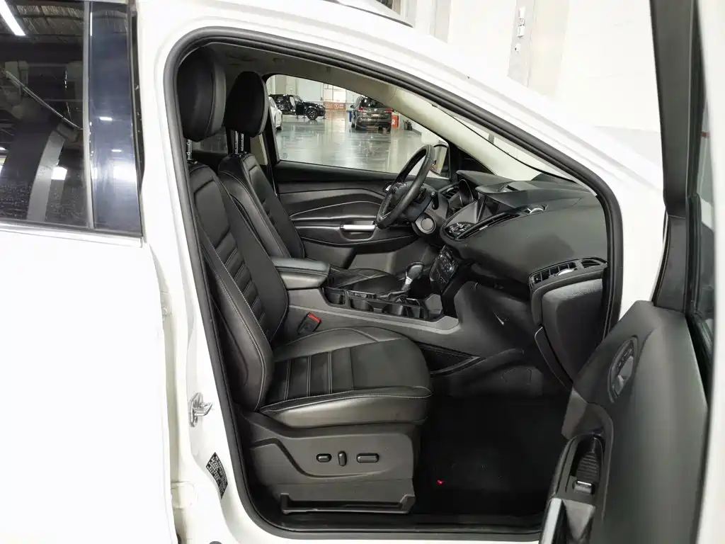 Photo 23 - Ford Kuga