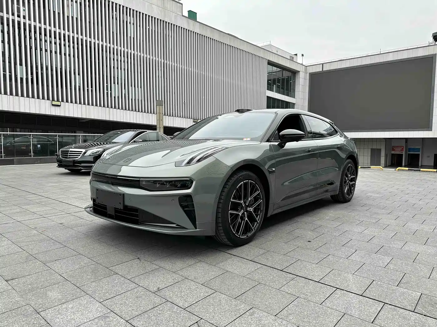 ZEEKR EXTREME KRYPTON 001