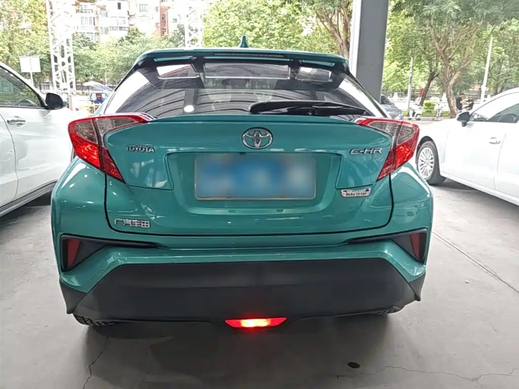Toyota C-HR 2020 Model 2.0L Leading фото 4