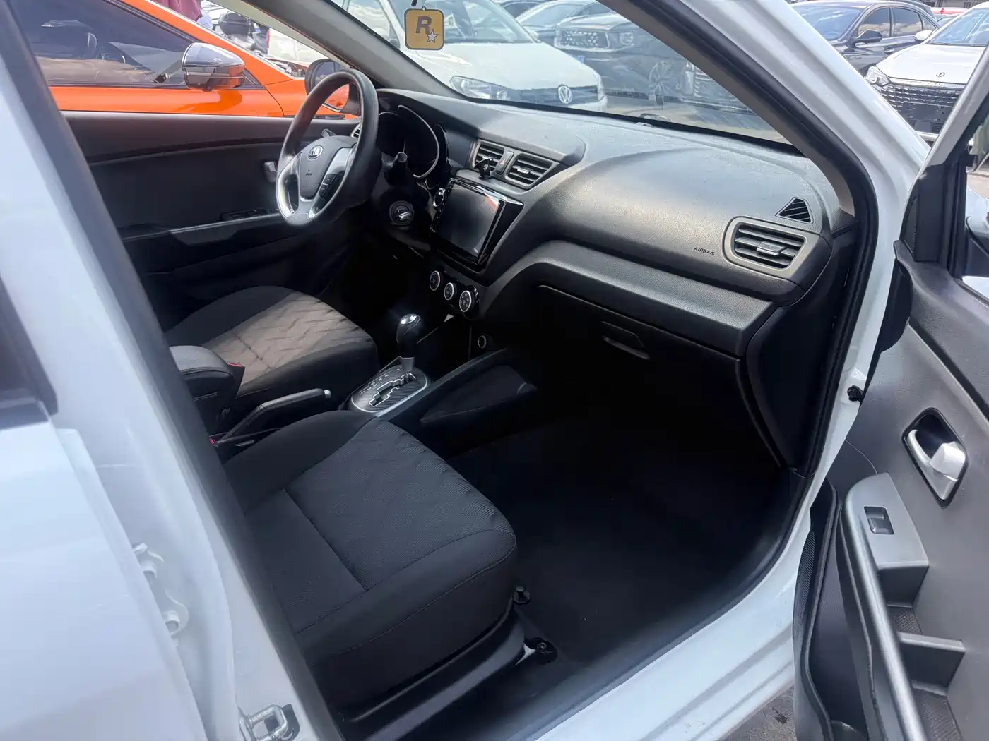Kia K2 2017 Sedan 1.4L AT GLS фото 10