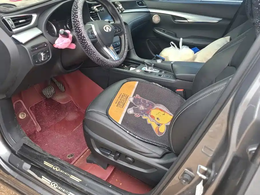 Photo 9 - Infiniti QX50