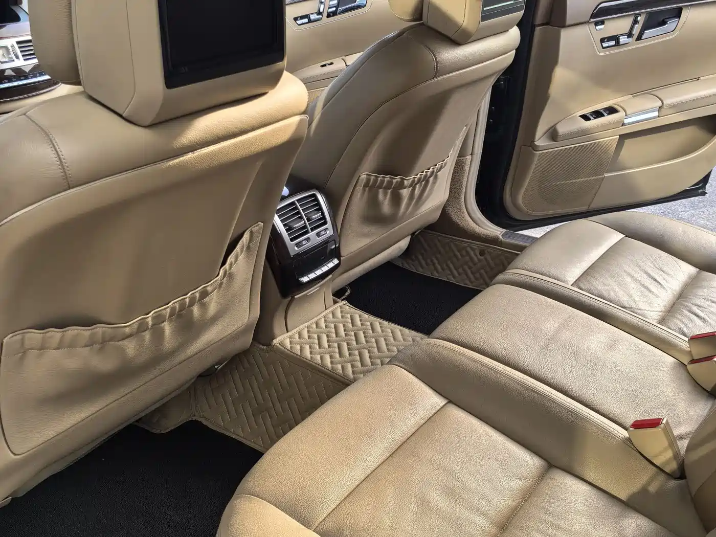 Mercedes-Benz S-Class 2012 S 300 L Premium Grand Edition фото 7