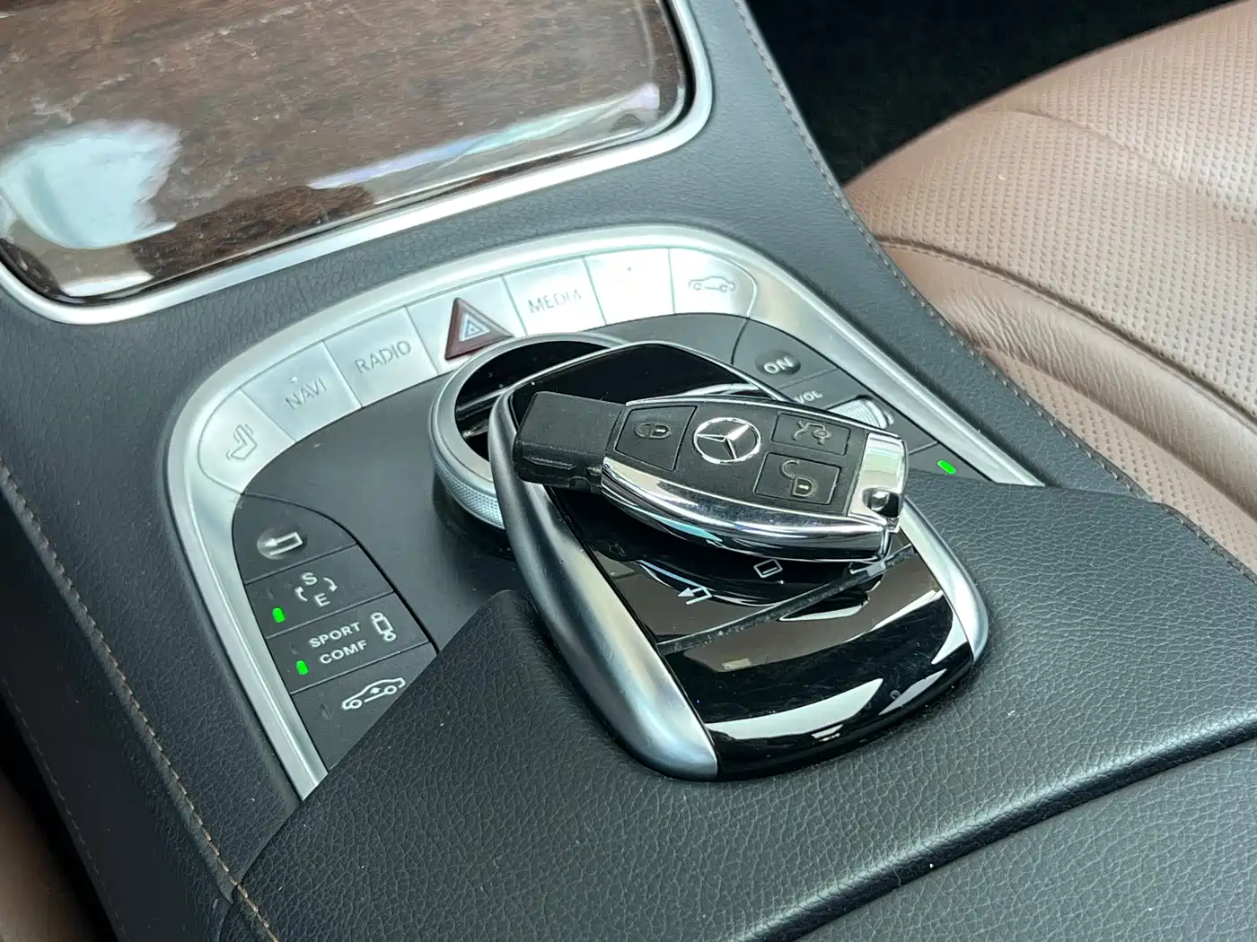 Mercedes-Benz S-Class 2014 S 320 L Business фото 25