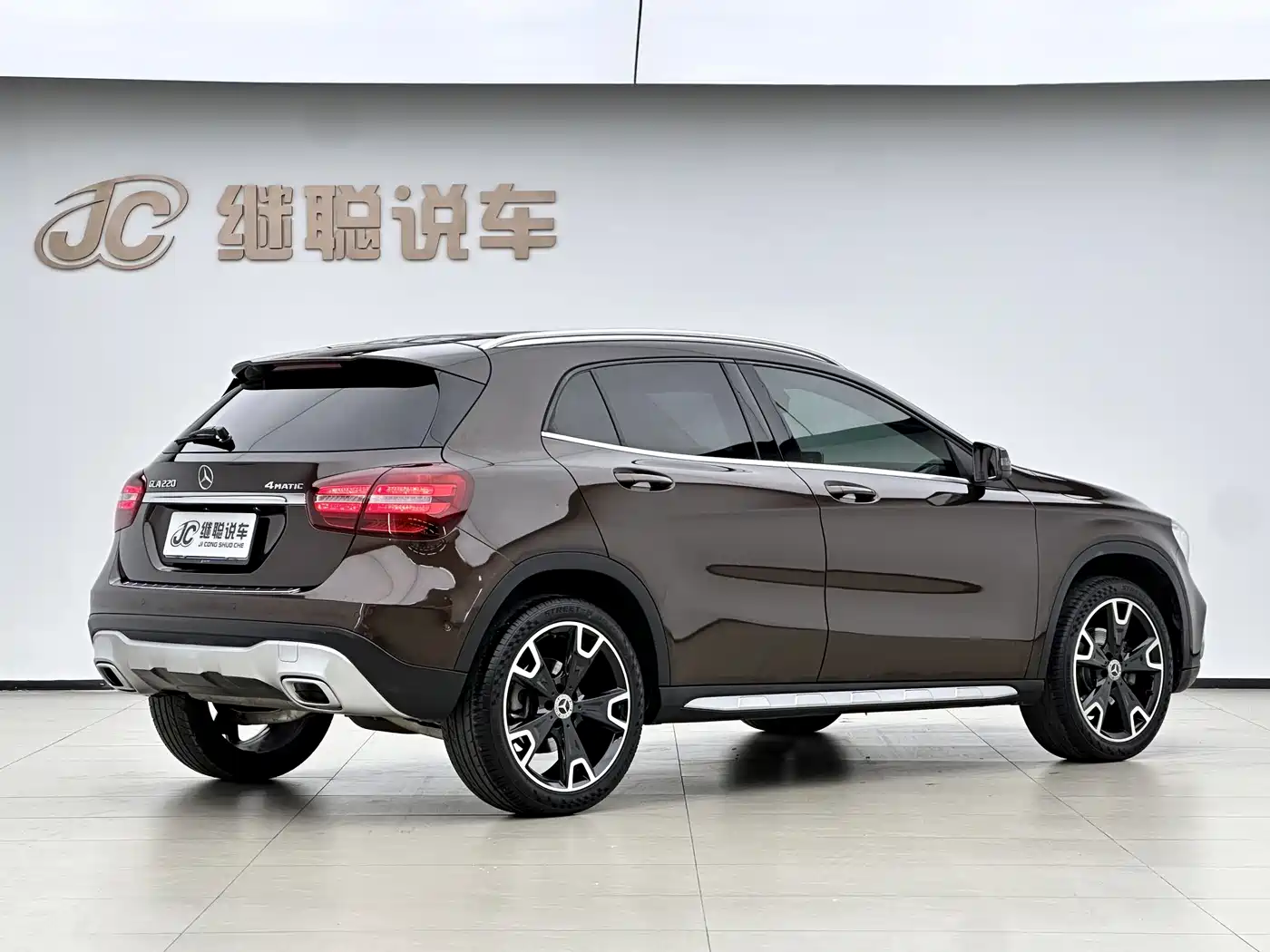 Mercedes-Benz GLA 2017 GLA 220 4MATIC Fashion фото 14