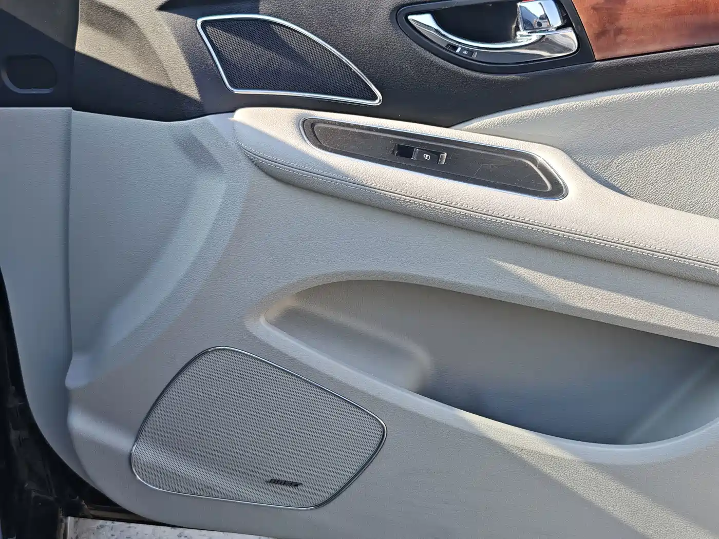 Hongqi H7 2017 2015 2.0T Luxury
