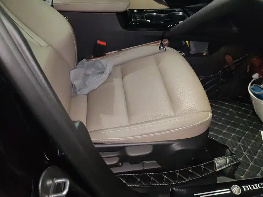 Фото 8 - Buick Envision Plus
