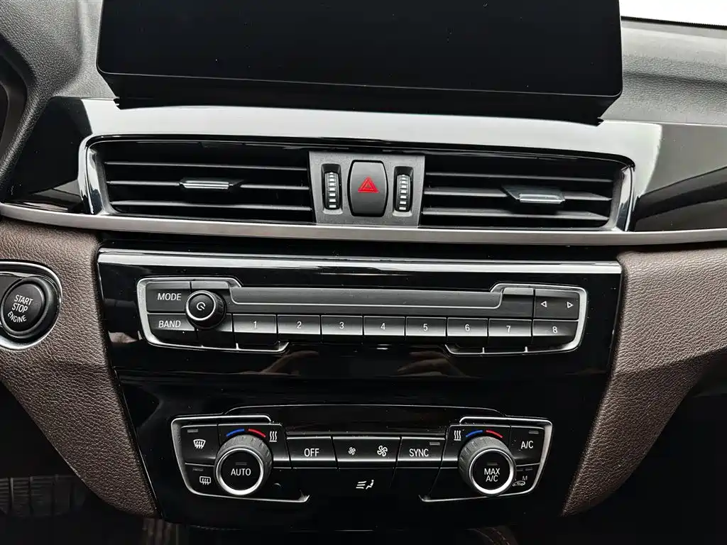 BMW X1 2022 sDrive20Li Fashion фото 15