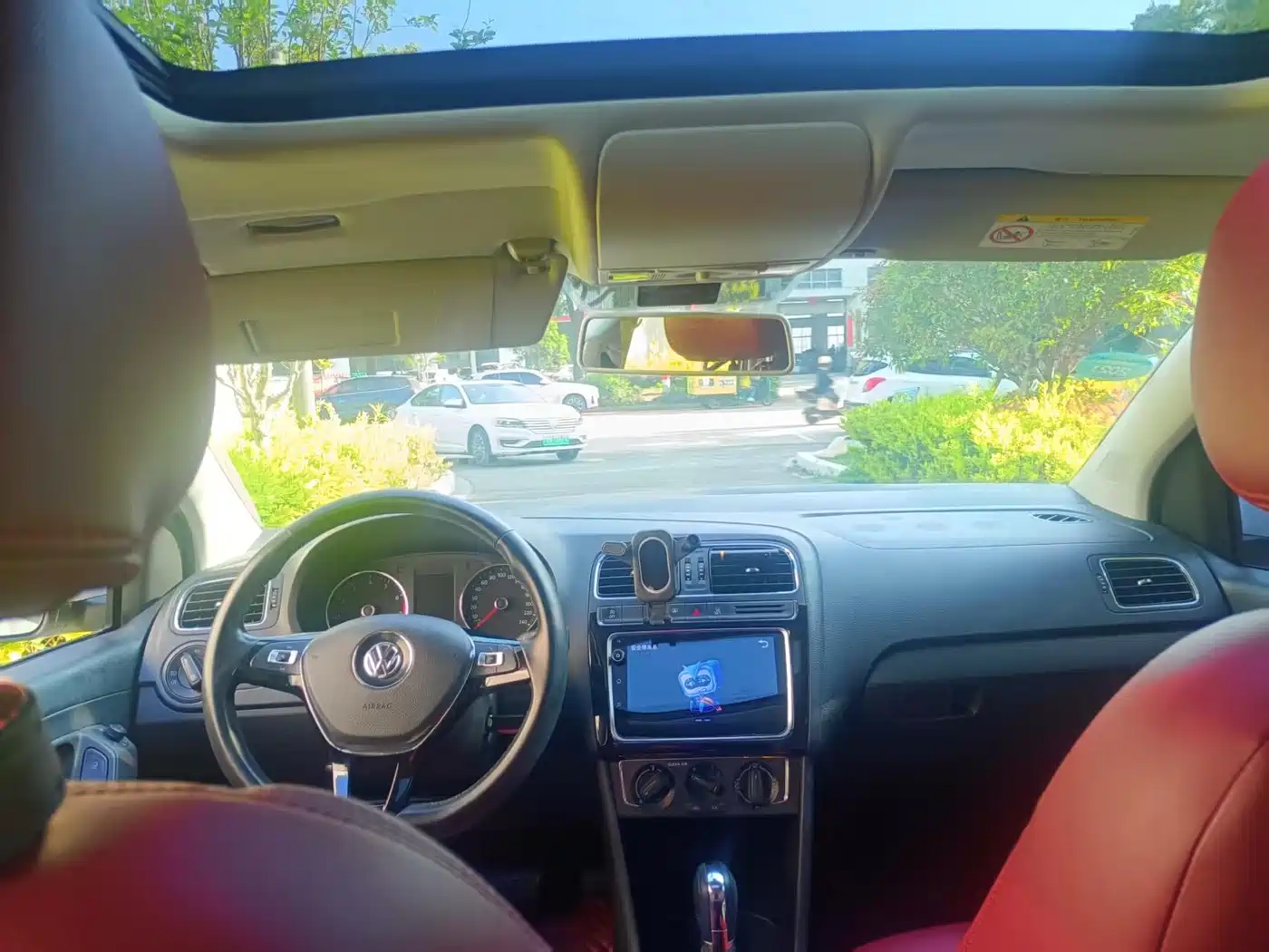 Volkswagen Polo 2018 1.5L Auto Comfort фото 8