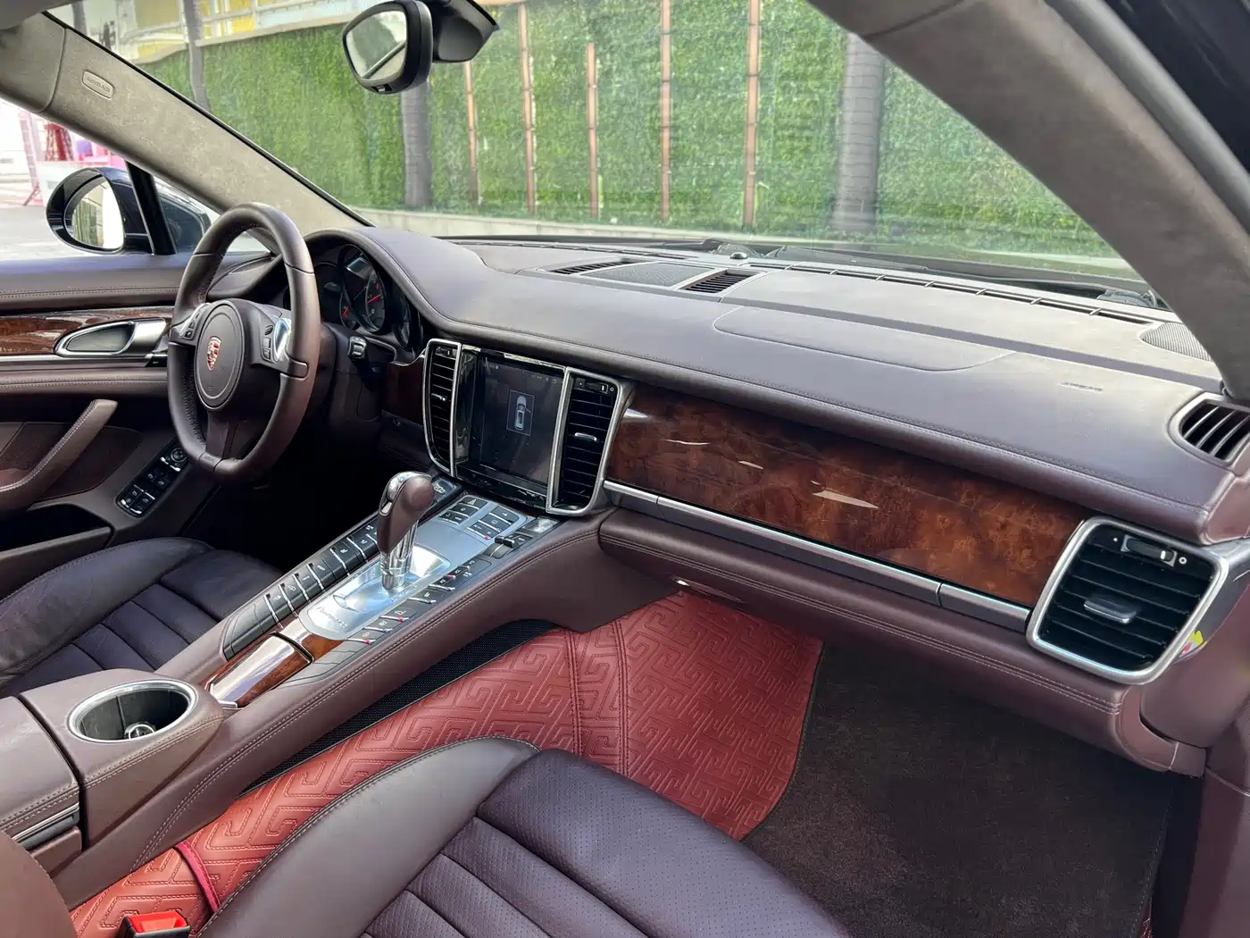 Porsche Panamera 2010 Porsche Panamera Turbo 4.8T фото 11