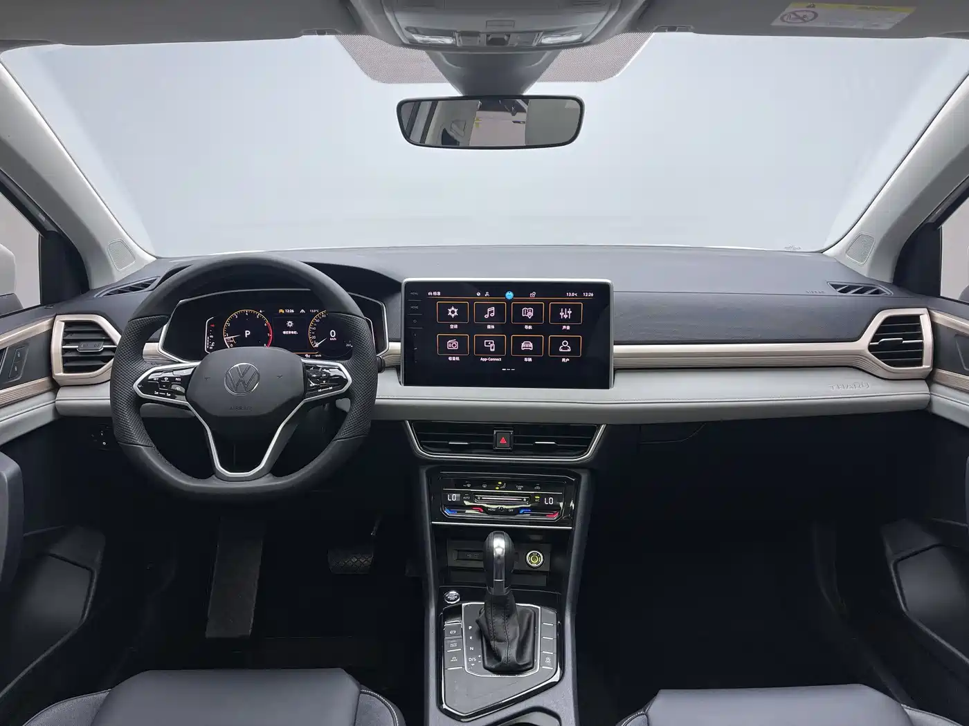 Volkswagen Tharu 2023 300TSI 2WD Full Moon Edition фото 9