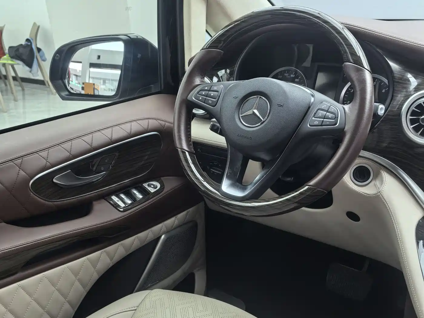 Mercedes-Benz Vito 2020 2.0T Business Edition (7-seater) фото 6