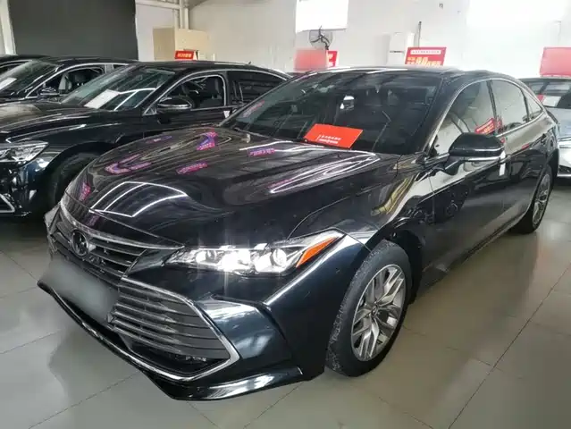 Toyota Avalon 2.0L, Люкс