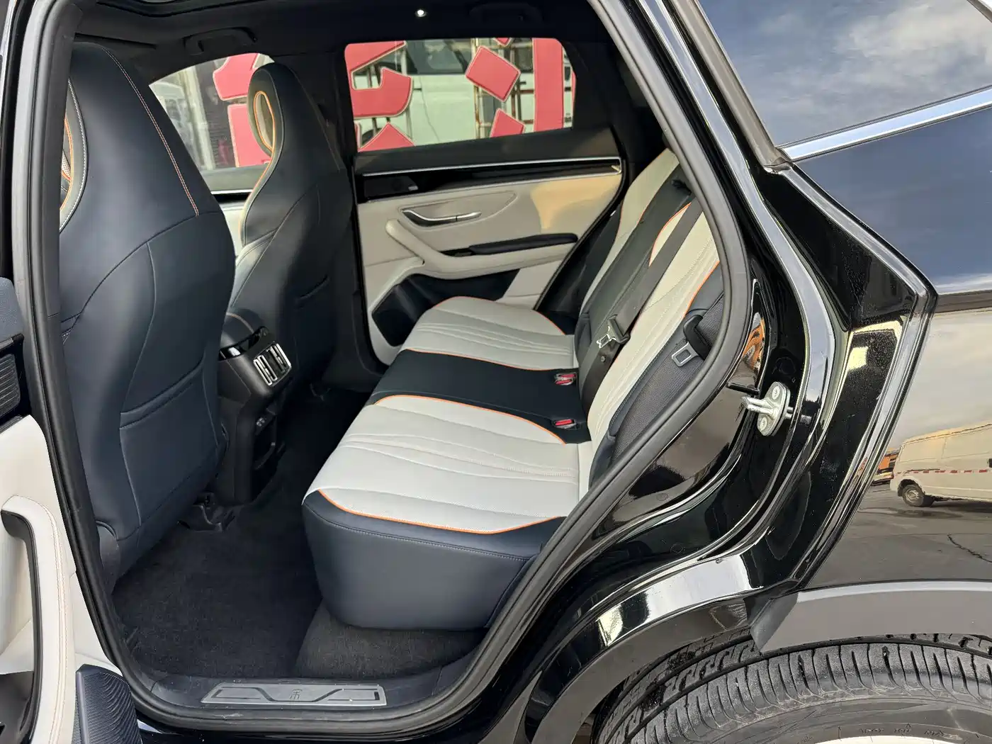 BYD Song PLUS PHEV 2021 EV Flagship фото 5