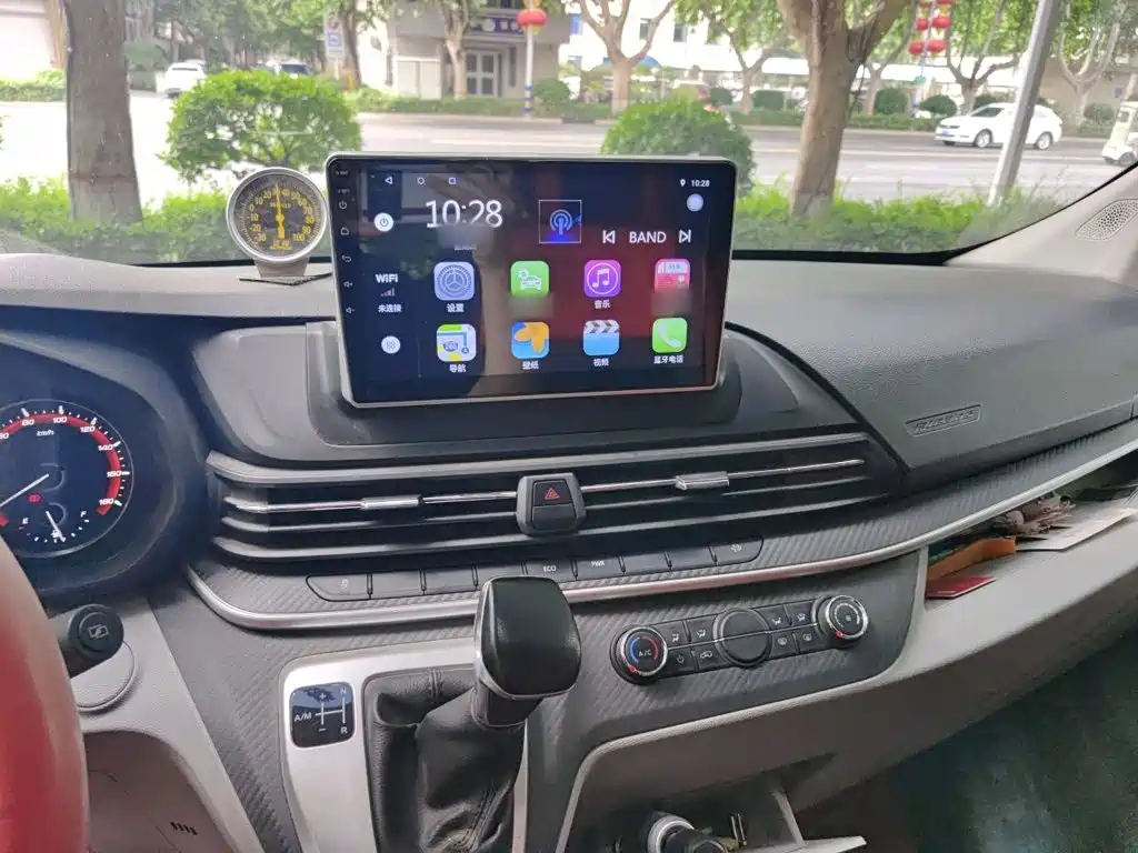 SAIC Maxus Xintu V90 2021 2020 2.0T AMT YunJie Edition FWD Single Rear Tire Short Wheelbase Medium Roof 6-seater