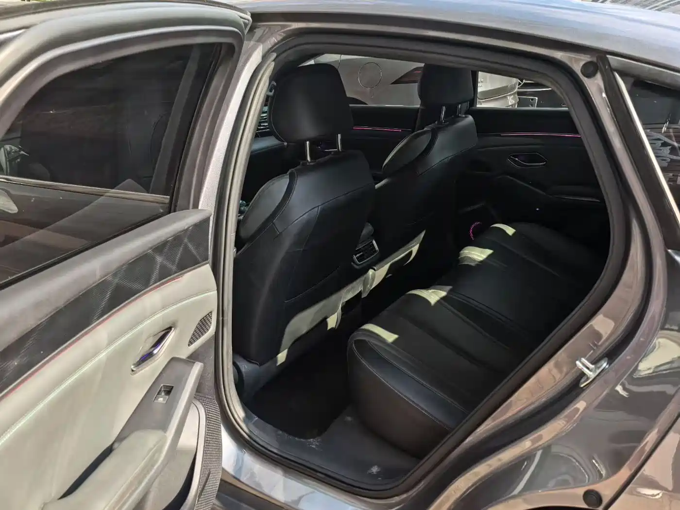 BYD Qin L 2024 DM-i 80KM Leading Edition фото 6