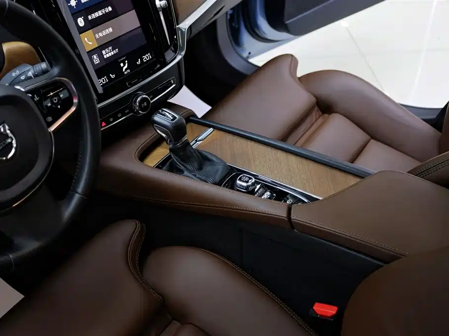Volvo S90 2020 T5 Elegance Luxury Edition фото 21
